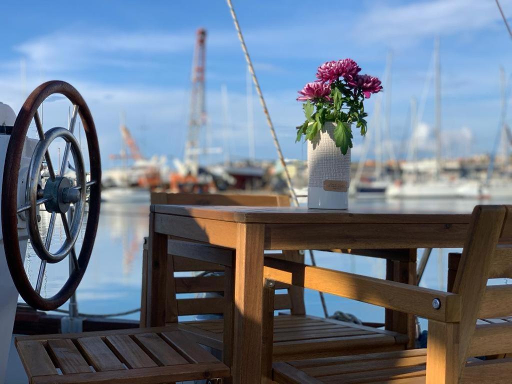 Sailing Nights Boat&Breakfast Hotell Alghero Exteriör bild